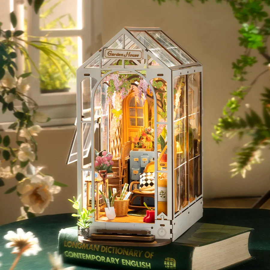 Kit Diorama Book Nook Librería -Gardenhouse- Rolife Robotime