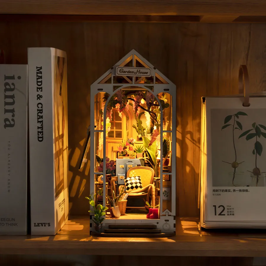 Kit Diorama Book Nook Librería -Gardenhouse- Rolife Robotime