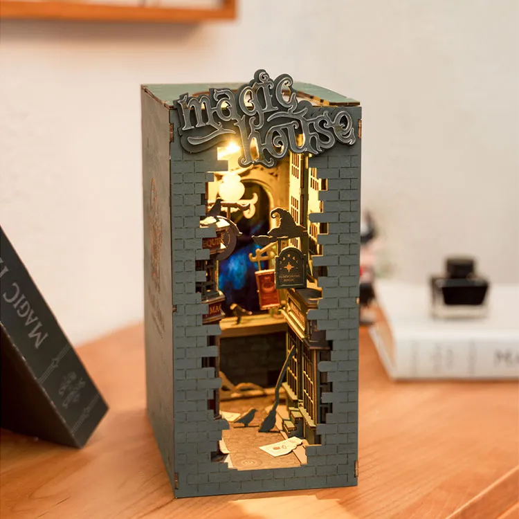 Kit Diorama Book Nook Librería -Magic House- Rolife Robotime