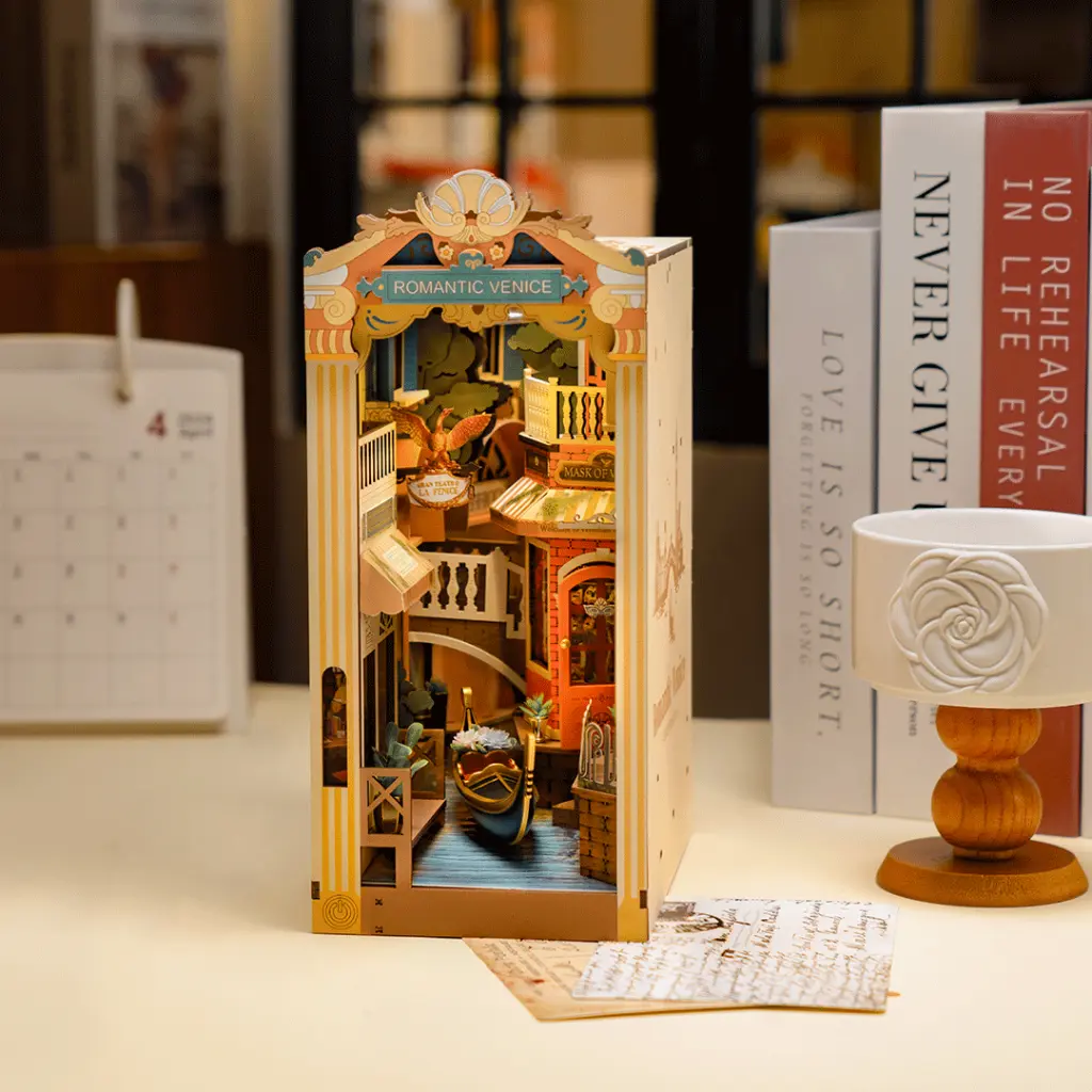 Kit Diorama Book Nook Librería -Romantic Venice- Rolife Robotime