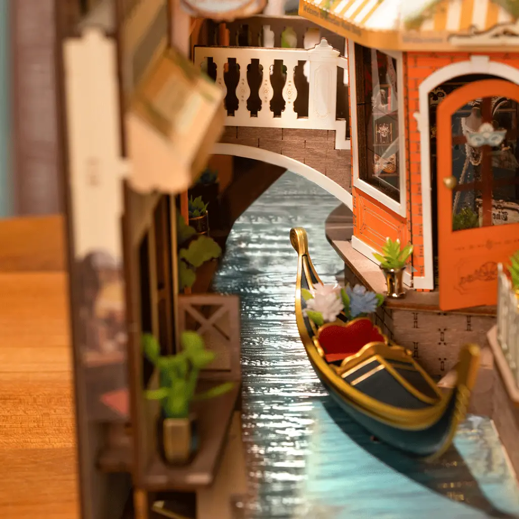 Kit Diorama Book Nook Librería -Romantic Venice- Rolife Robotime