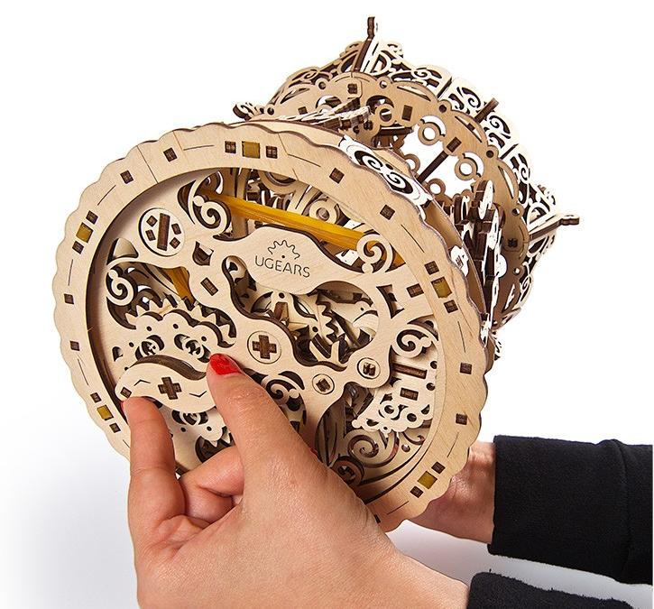 Modelo -Carousel- Madera Ugears