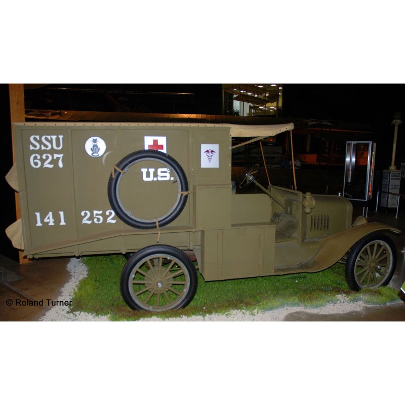 Vehículo 1/35 -Model T 1917 Ambulance- Revell