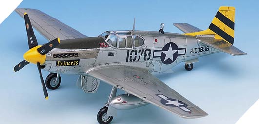 Avión 1:72 -P-51C- Academy