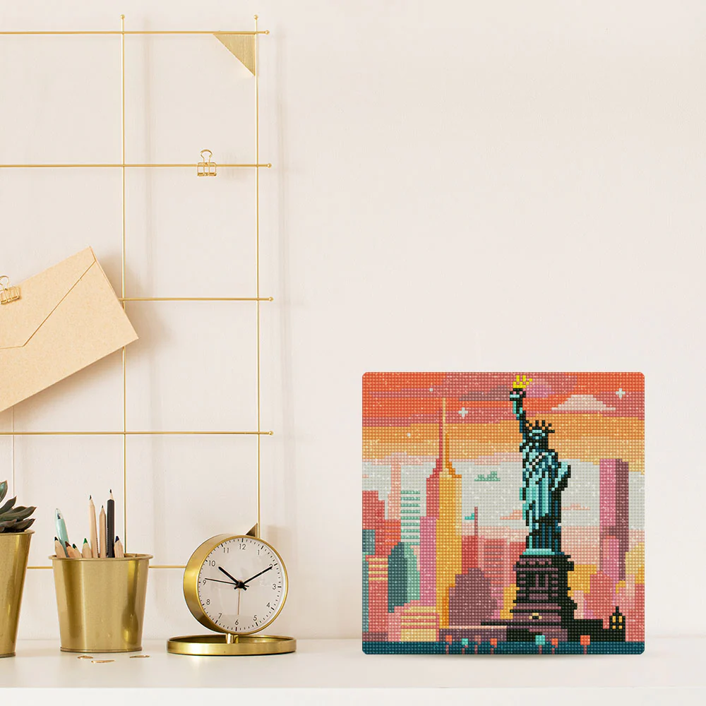 Pintar con Diamantes -Horizonte Luminoso sobre Nueva York- Bastidor 25 x 25 cm. Figured´Art