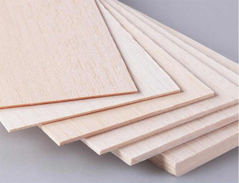 Chapa Madera Balsa 2 mm. 10 x 100 cm.