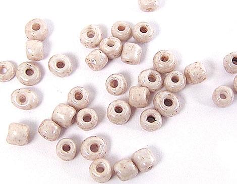 Rocalla Vidrio Redonda Ivory Rosado 2,3 mm. 10/0